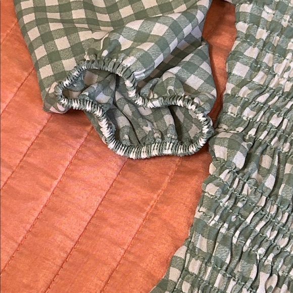 Altar’d State Green White Gingham Floral Smocked Women's Top size Small - Picture 8 of 14